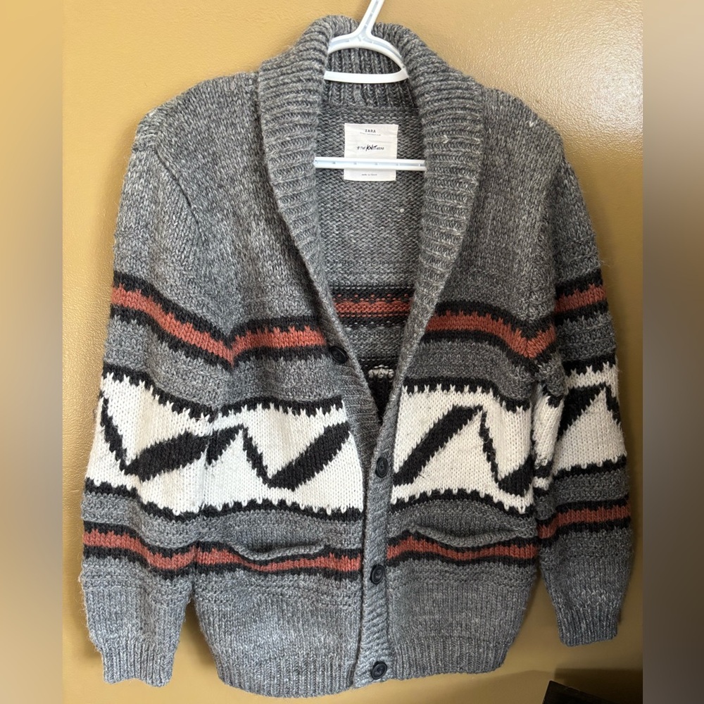 Zara Gray Patterned girls size 13-14 Sweater